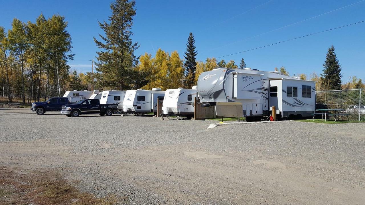 100 Mile Motel & Rv Park 100 Mile House ภายนอก รูปภาพ